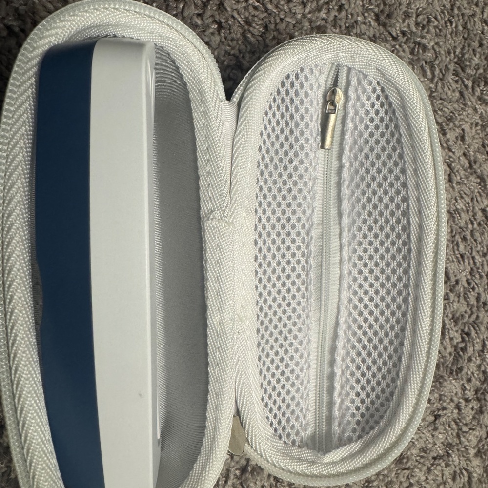 Luminette 3 light therapy glasses - Picture 2 of 5